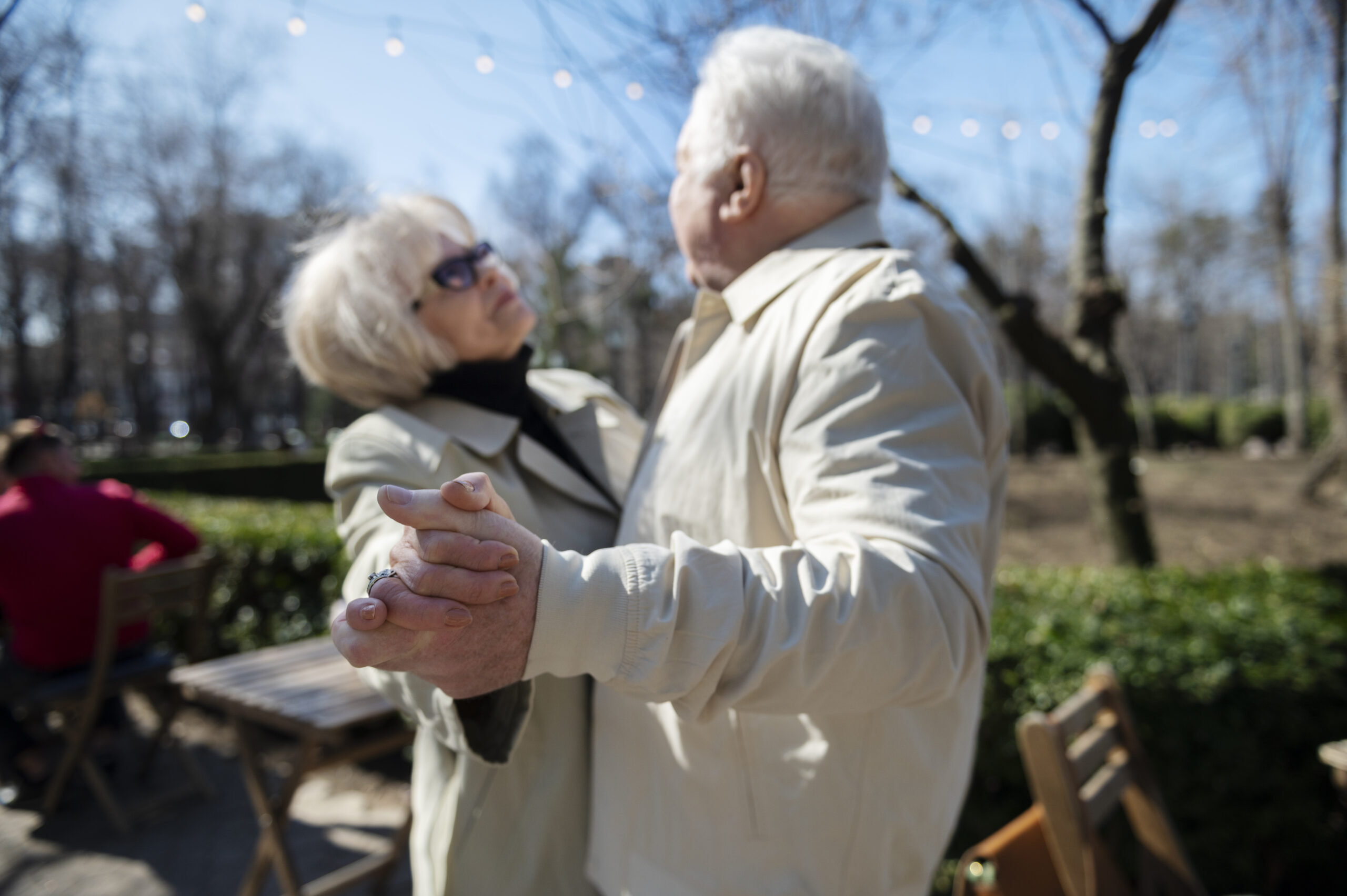 Lire la suite à propos de l’article Bien vieillir à domicile : Les Aides Disponibles pour les Seniors